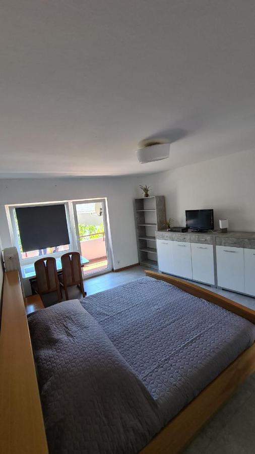 Ferienwohnung Mit Balkon In Krumpendorf Eksteriør bilde